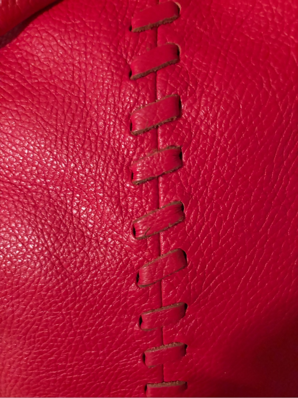PULICATI RED PEBBLED LEATHER HOBO SHOULDER BAG - Picture 4 of 7